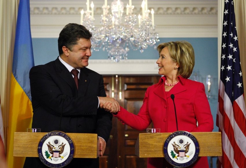 Клинтон и Порошенко обсудили российскую экономику