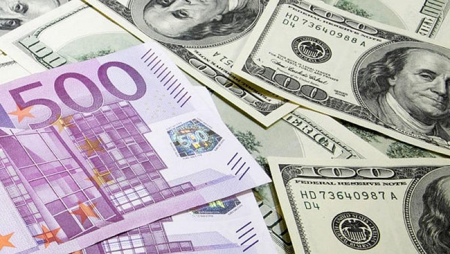 Как выгодно обменять доллары на евро