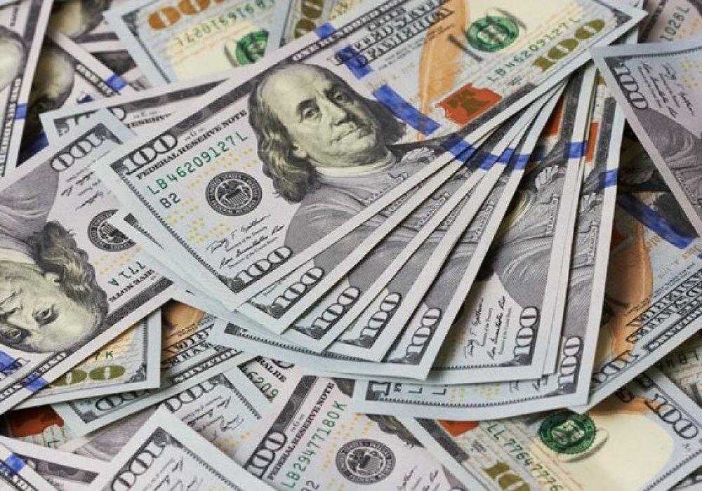 Эксперты отметили незначительный эффект от продажи валюты