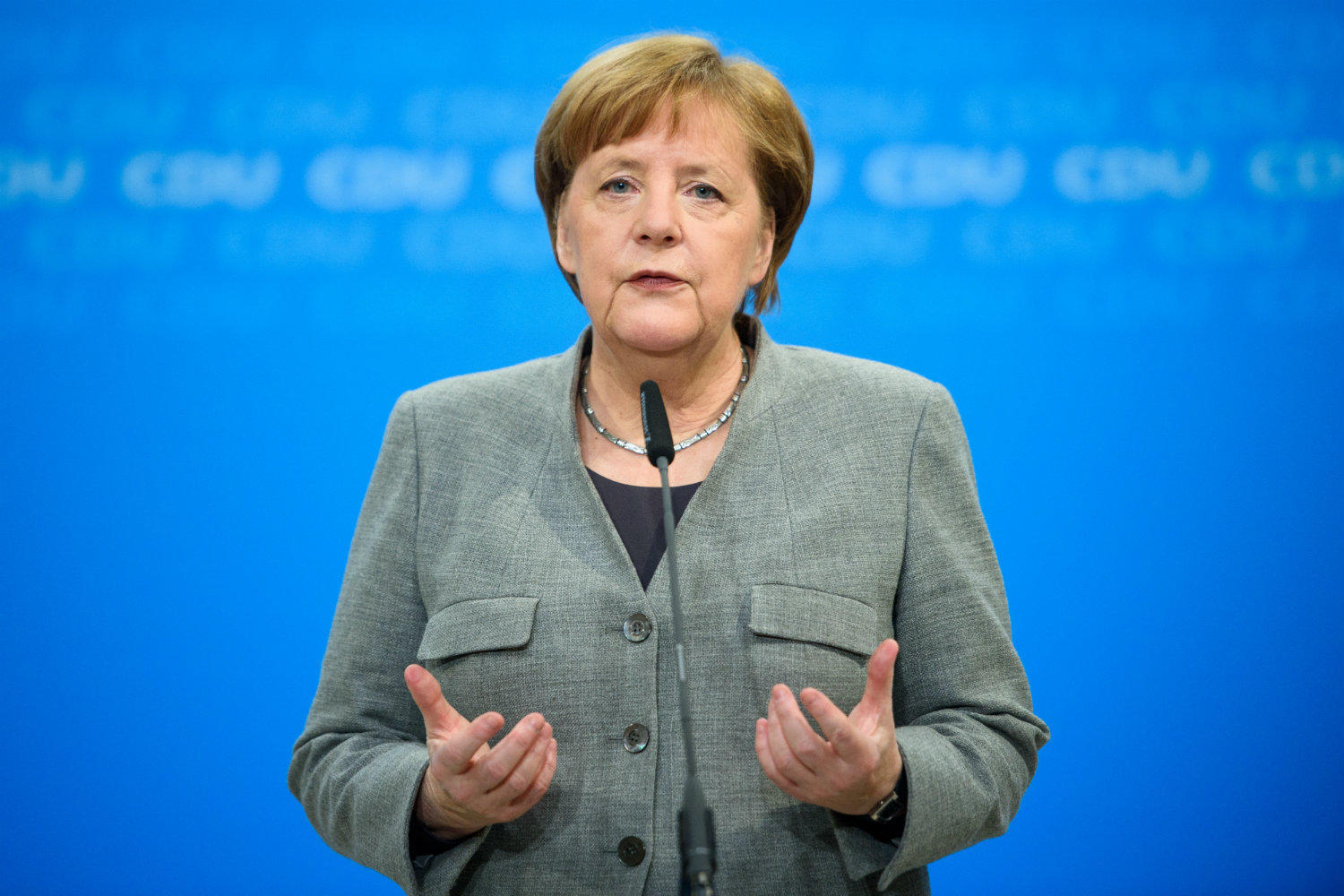 Экс-министр «наехал» на Меркель