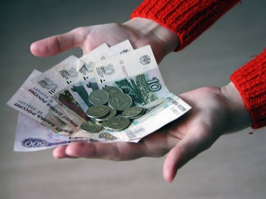 Нищих в России стало меньше, а бедных больше