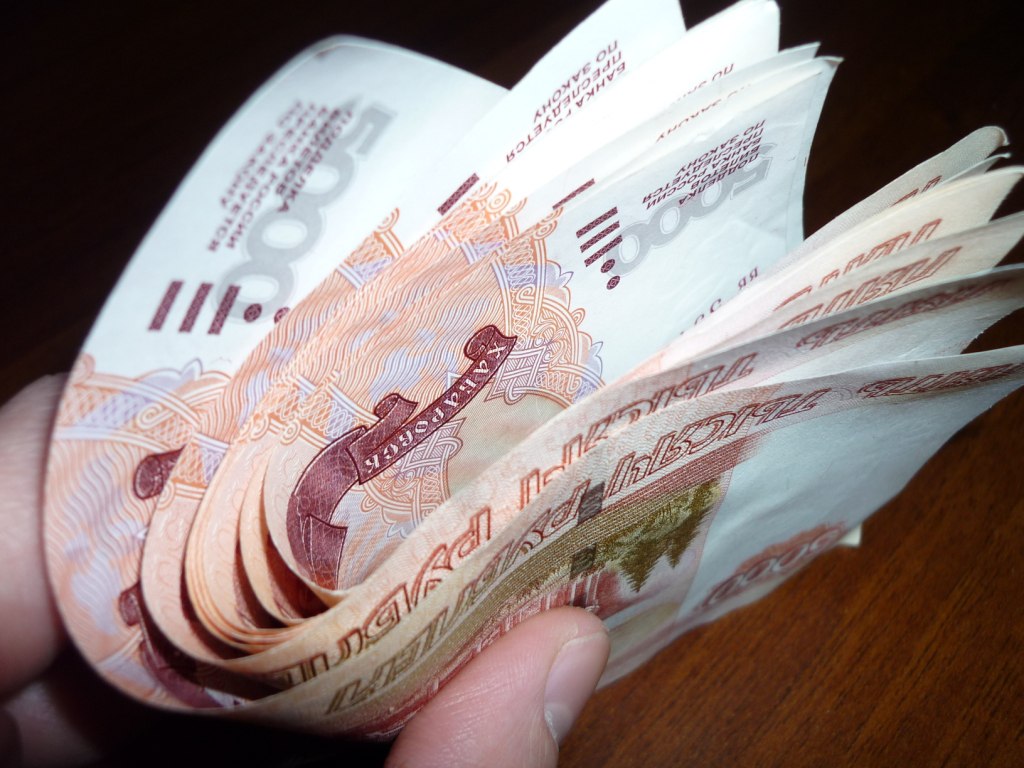 Российские власти опять отказали гражданам в прямых денежных выплатах