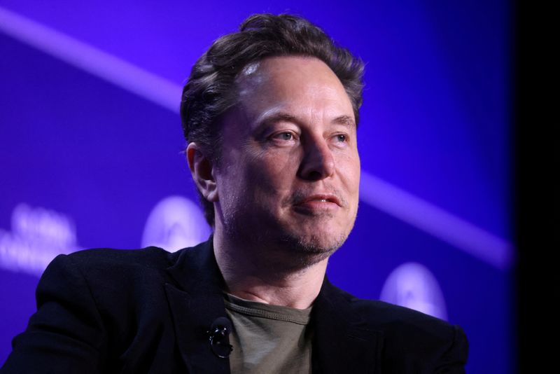 Еще один акционер Tesla против огромного пакета компенсации для Маска