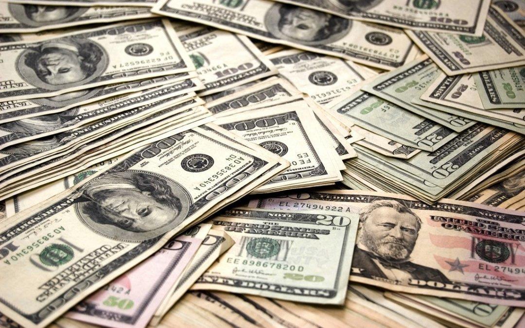 В августе Минфин купил валюты почти на 250 миллиардов
