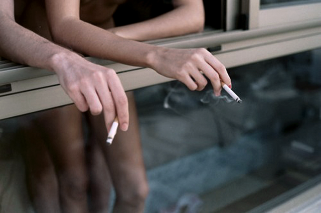 Курящих на балконе будут штрафовать