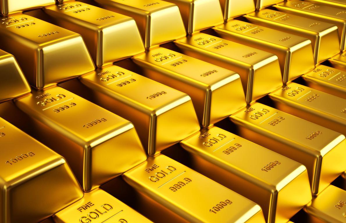 Золото дешевеет из-за отсутствия спроса