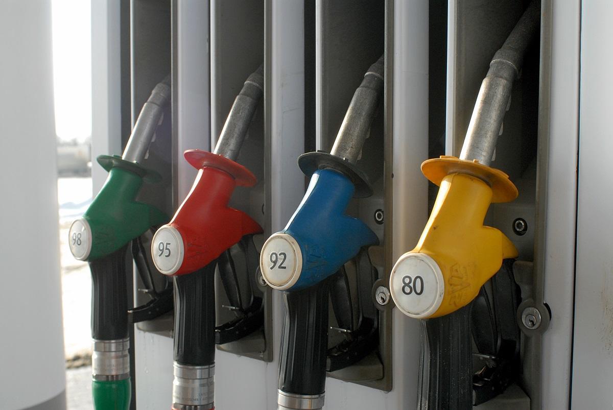 Где бензин дешевле всего